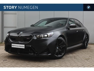 Hoofdafbeelding BMW M5 BMW M5 5 Serie Automaat / M Drive Professional / Panoramadak / Trekhaak /  Bowers & Wilkins / M Multifunctionele stoelen / Parking Assistant Plus / Comfort Access