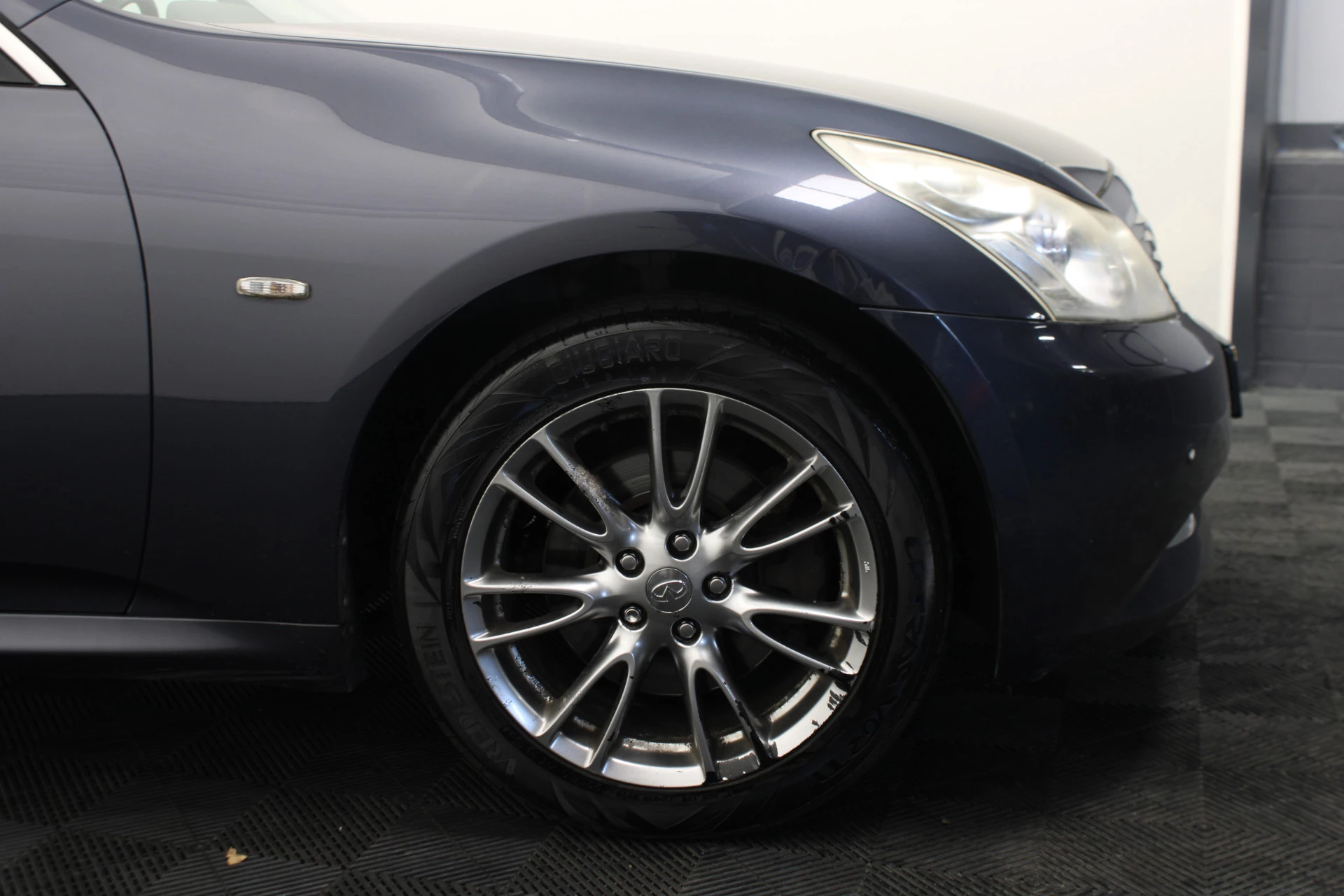 Hoofdafbeelding Infiniti G37