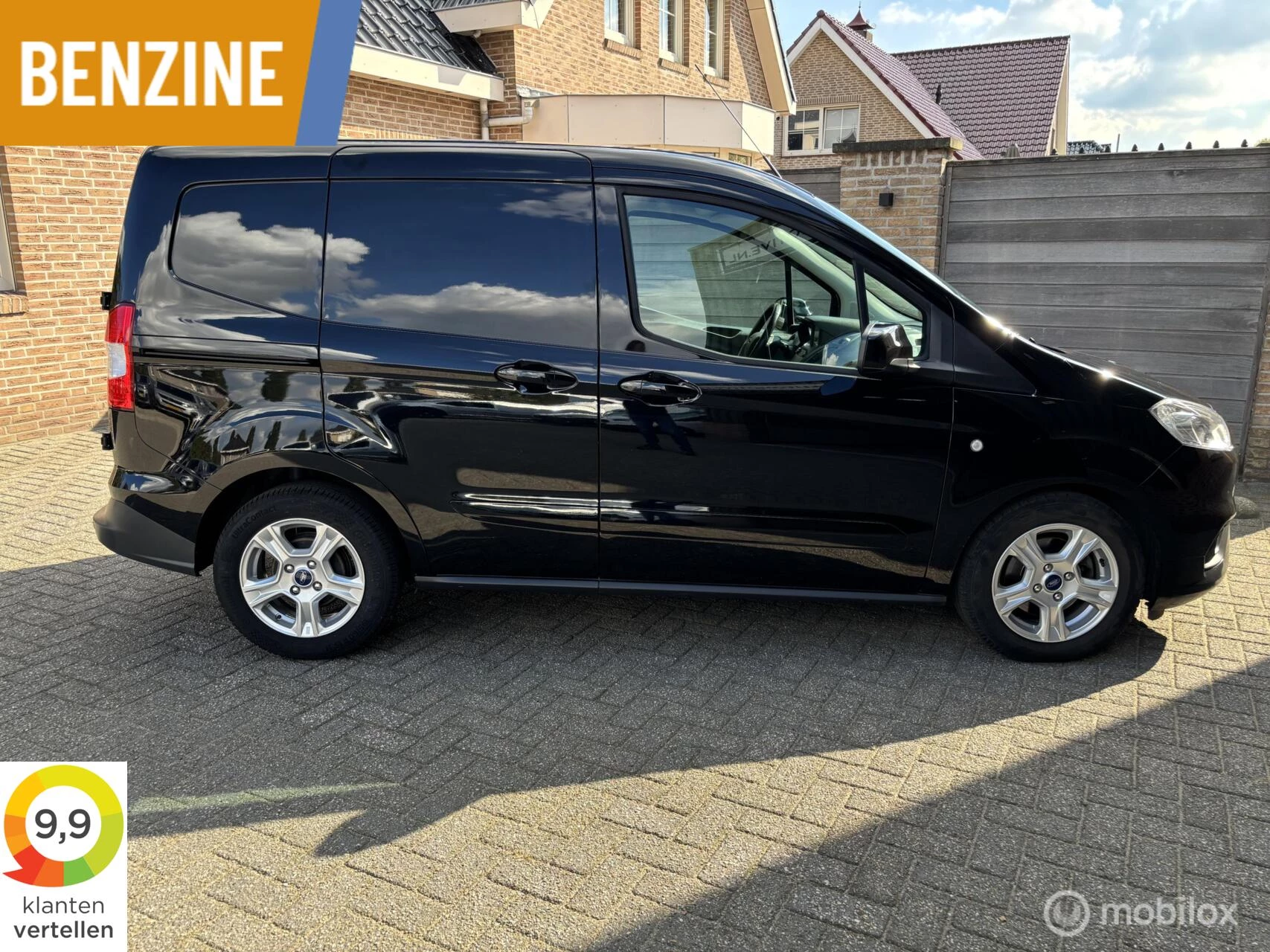 Hoofdafbeelding Ford Transit Courier