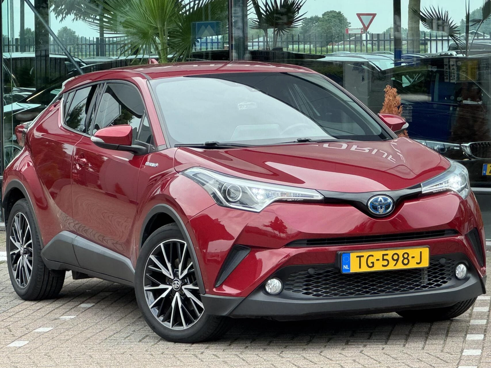 Hoofdafbeelding Toyota C-HR