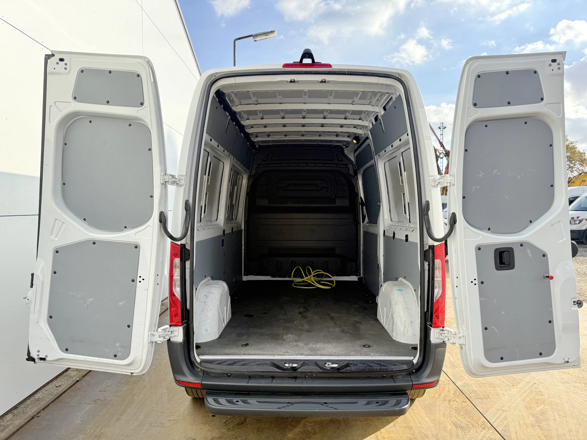 Hoofdafbeelding Mercedes-Benz eSprinter