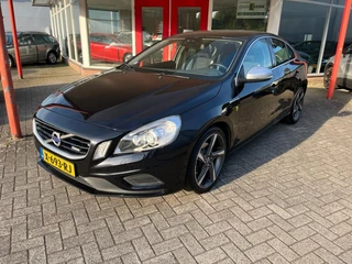 Hoofdafbeelding Volvo S60 Volvo S60 1.6 T3 150PK R-Design XENON/Trekhaak/NAVI