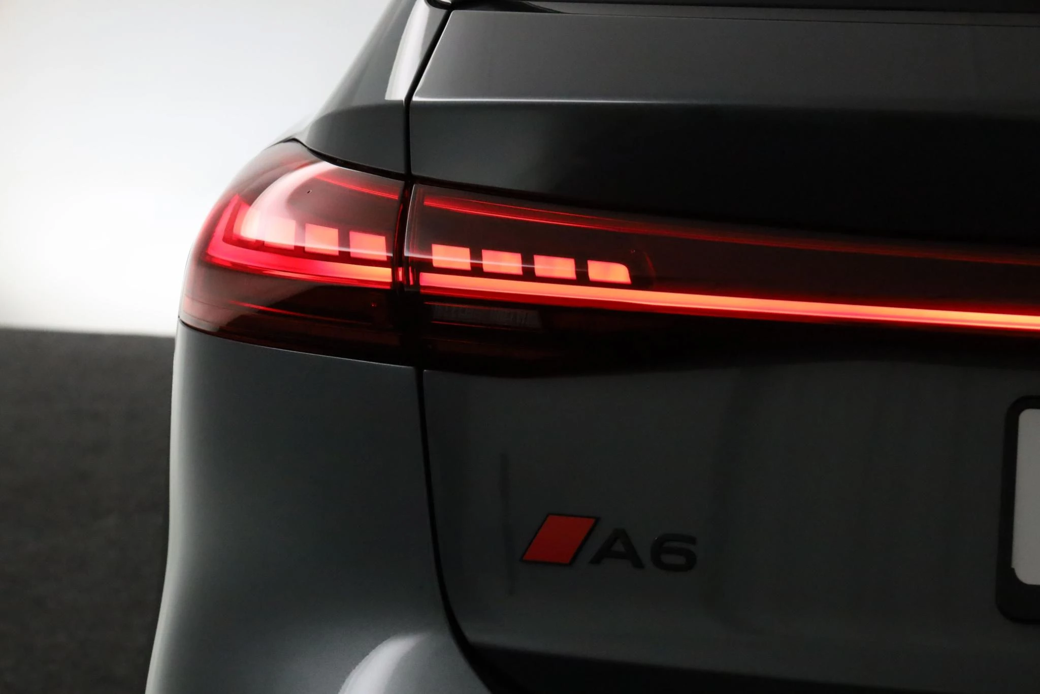 Hoofdafbeelding Audi A6 Avant e-tron