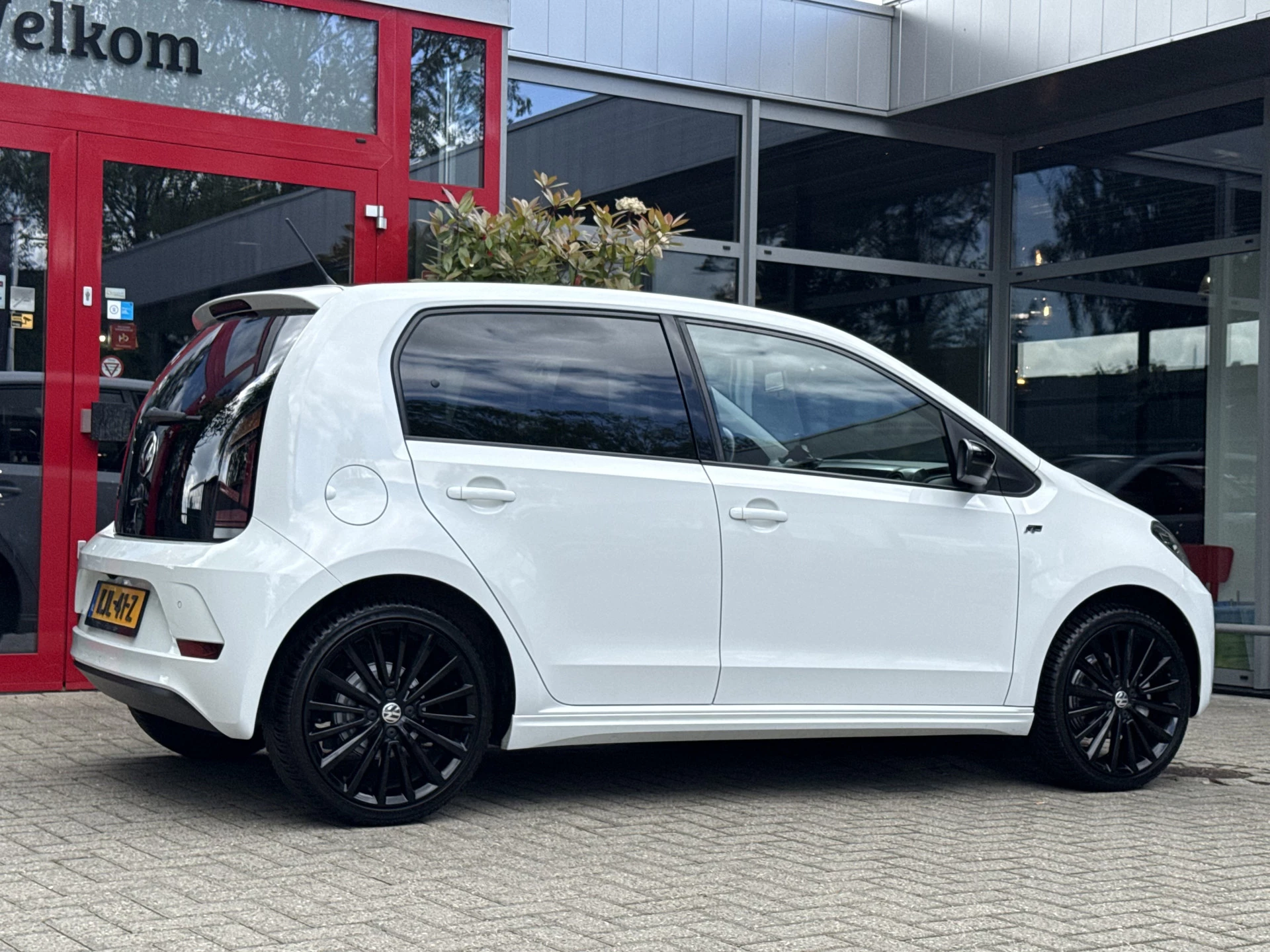 Hoofdafbeelding Volkswagen up!