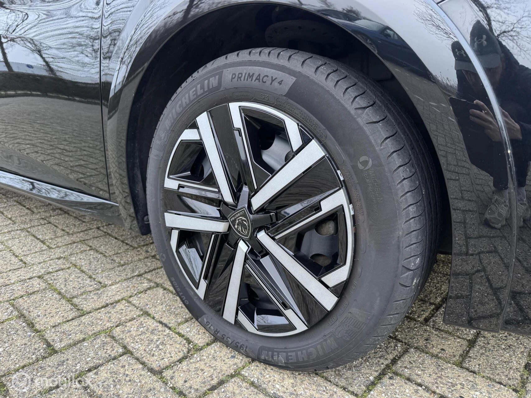 Hoofdafbeelding Peugeot e-208