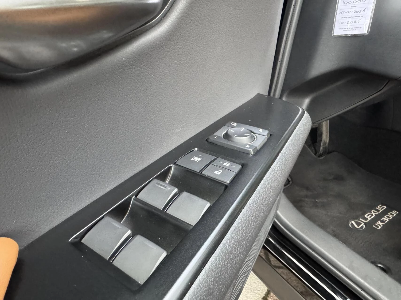 Hoofdafbeelding Lexus UX