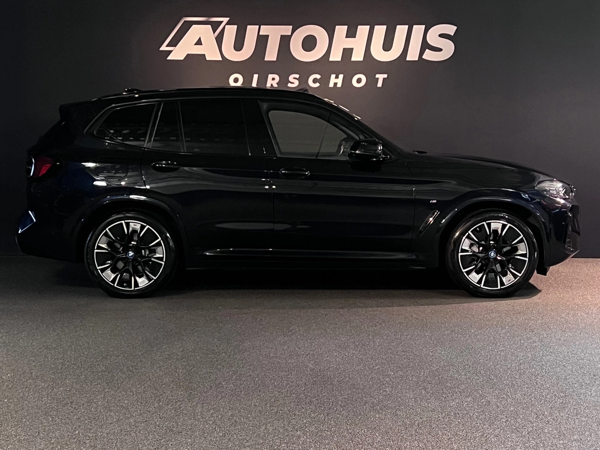 Hoofdafbeelding BMW iX3