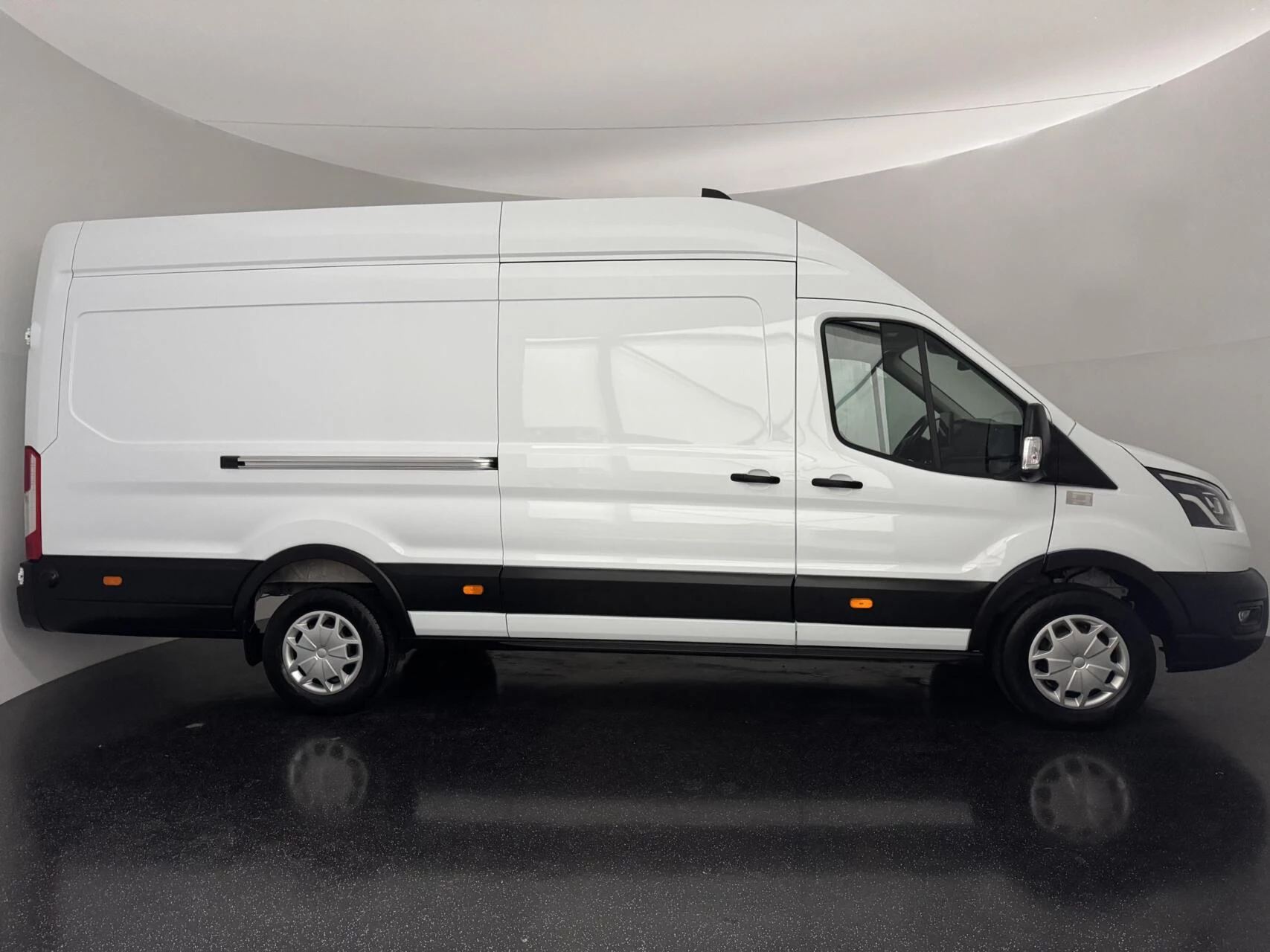 Hoofdafbeelding Ford E-Transit
