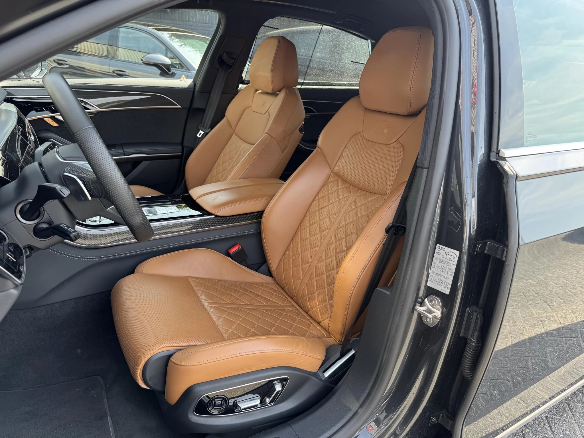 Hoofdafbeelding Audi A8
