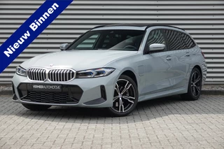 BMW 3 Serie Touring 330e xDrive M-Sport | Panoramadak | HUD | Facelift | Camera |