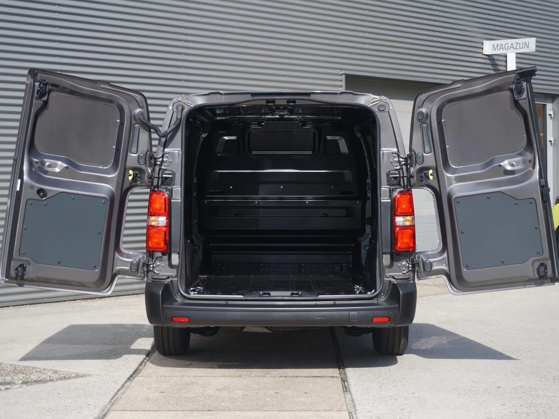 Hoofdafbeelding Opel Vivaro-e