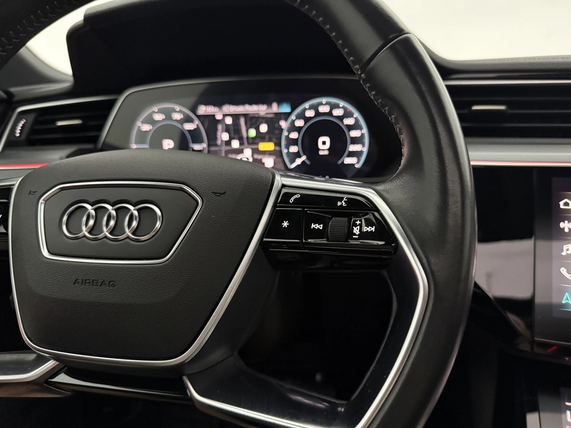Hoofdafbeelding Audi e-tron