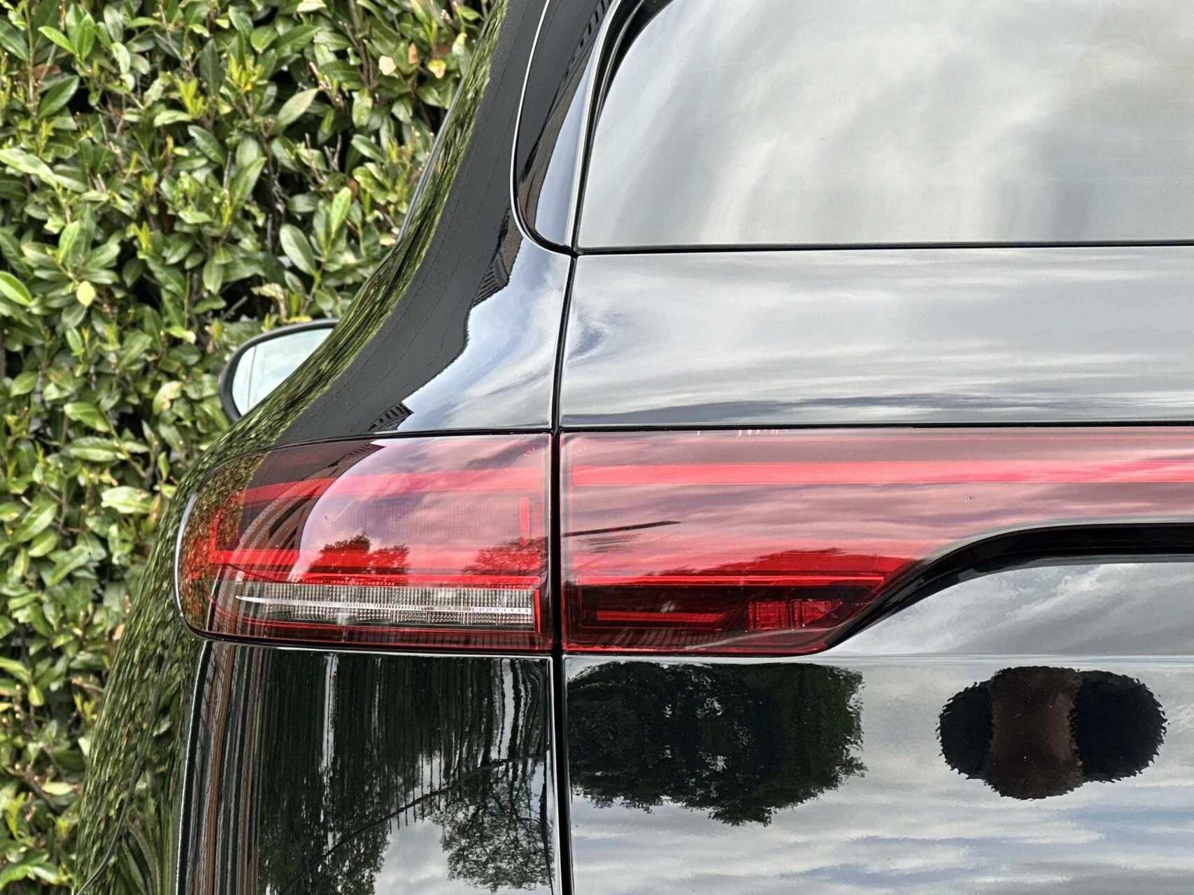 Hoofdafbeelding Mercedes-Benz EQC