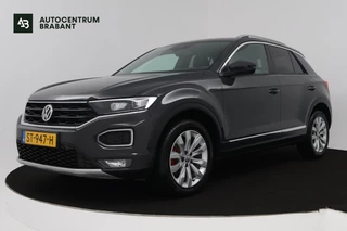 Volkswagen T-Roc 1.5 TSI Sport (TREKHAAK, DIGITALE COCKPIT, STOELVERWARMING, AUTOMAAT, ACHTERUITRIJCAMERA, SFEERVERLICHTING)