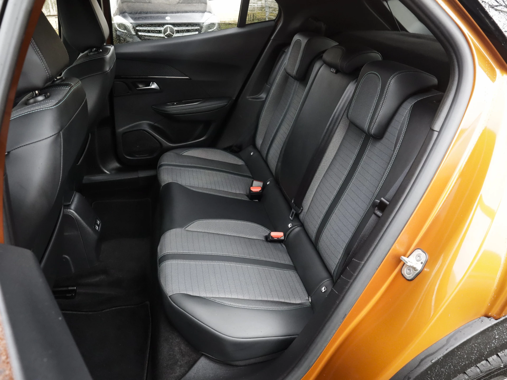 Hoofdafbeelding Peugeot e-2008