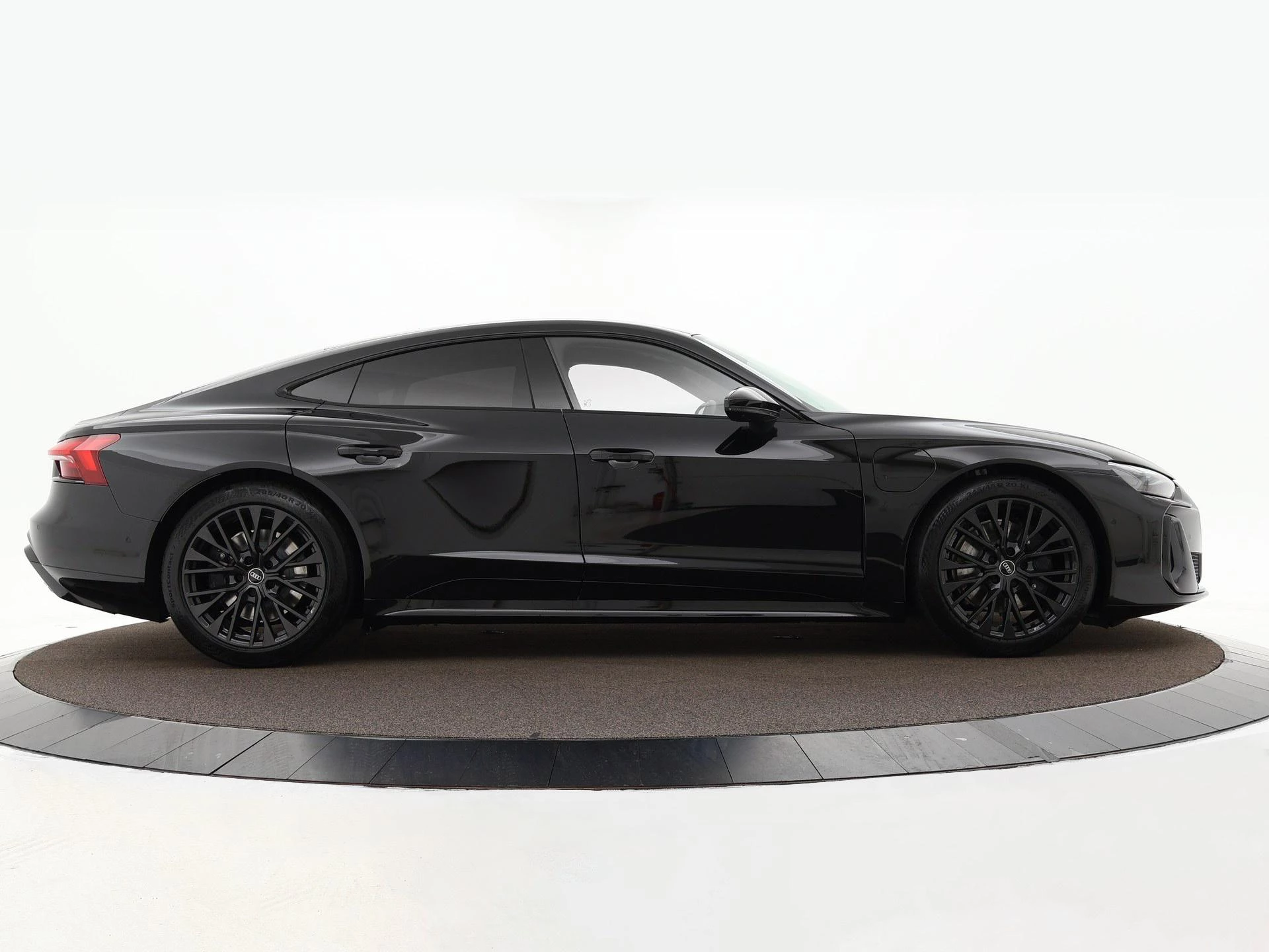 Hoofdafbeelding Audi e-tron GT