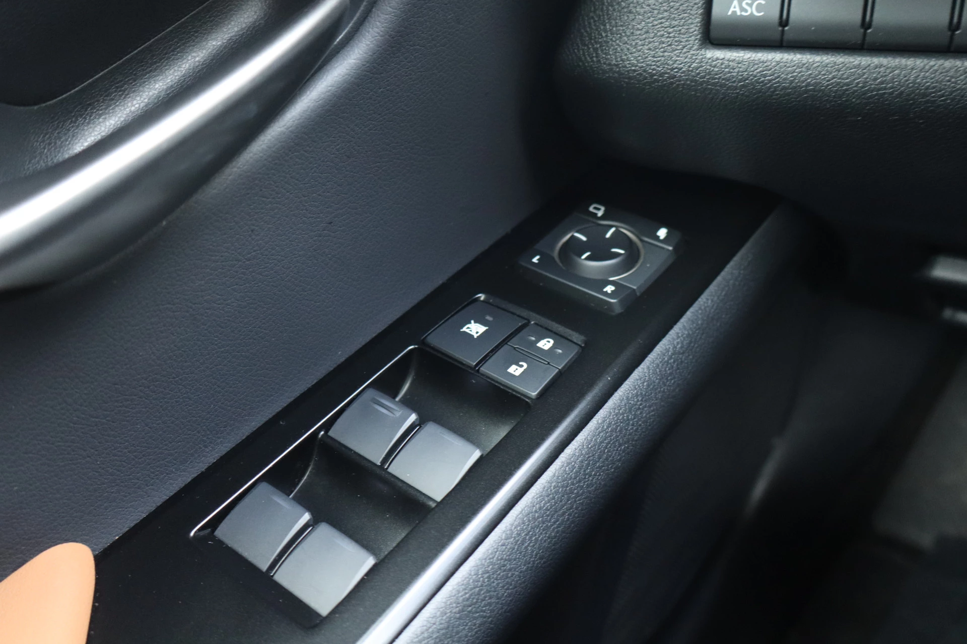 Hoofdafbeelding Lexus UX