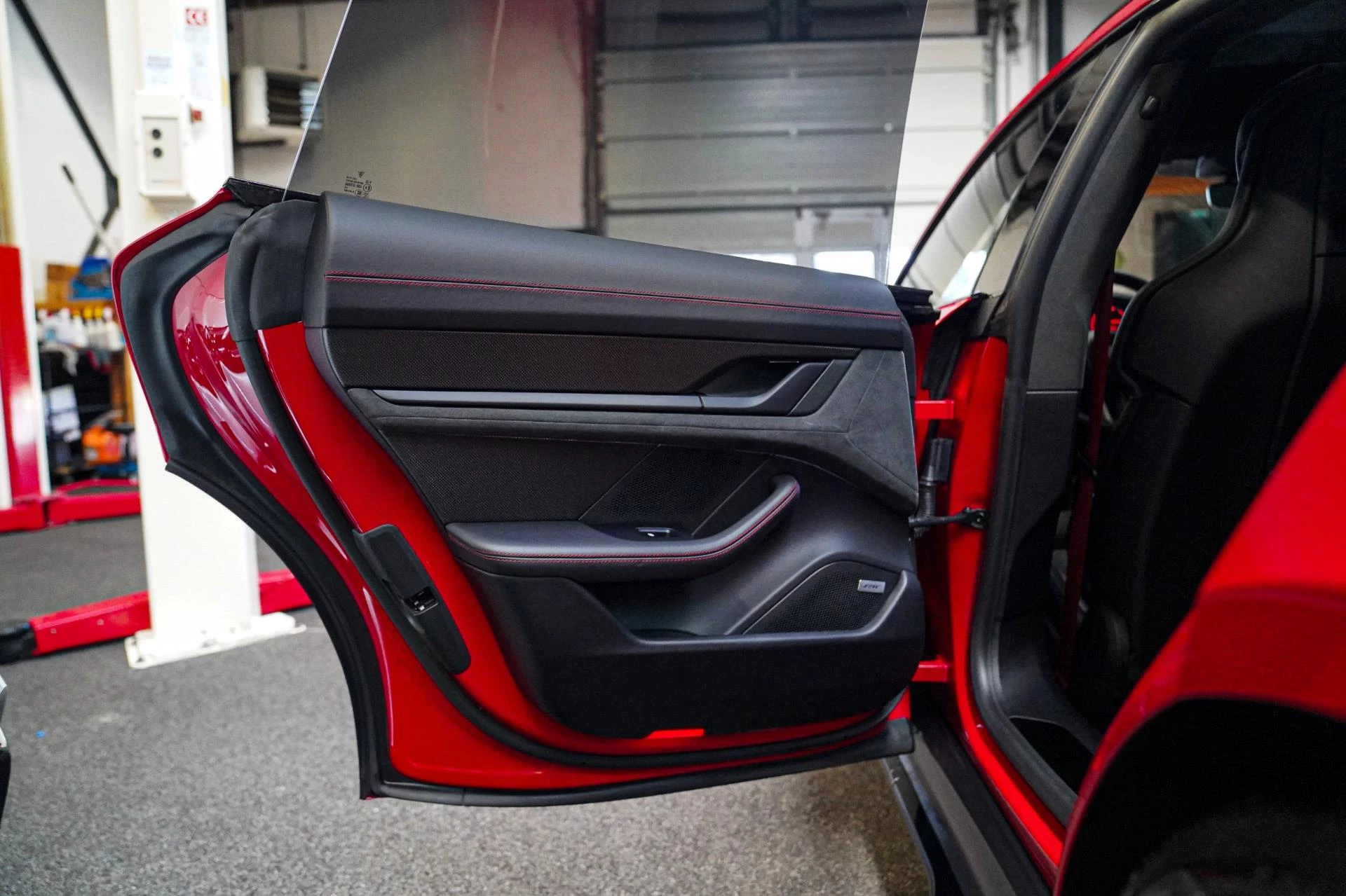 Hoofdafbeelding Porsche Taycan