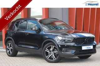 Volvo XC40 T2 R-Design Automaat | Trekhaak | Stoelverwarming | Parkeercamera | Glossy Black | Keyless