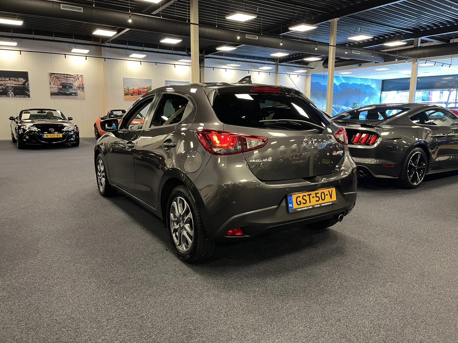 Hoofdafbeelding Mazda 2