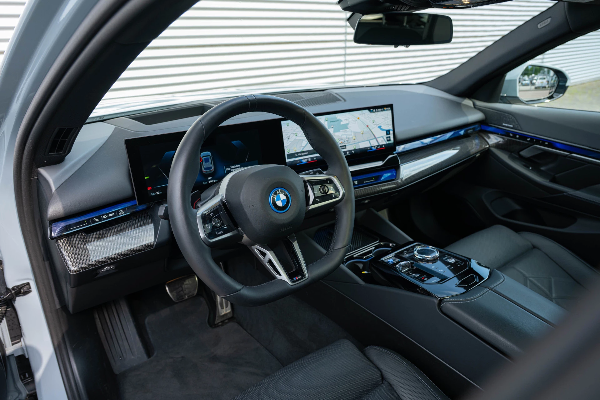 Hoofdafbeelding BMW i5