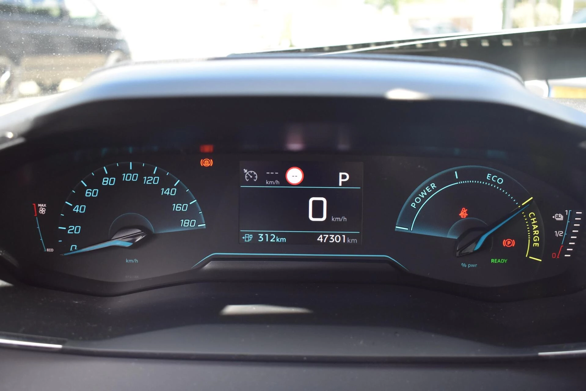 Hoofdafbeelding Peugeot e-208