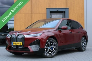BMW iX xDrive40 77kWh Sport pakket | Pano | Trekhaak | Massage