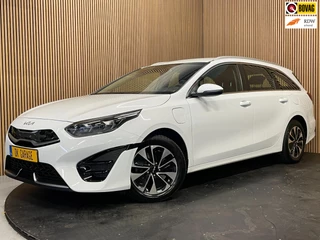 Hoofdafbeelding Kia Ceed Sportswagon Kia Ceed Sportswagon 1.6 GDI PHEV DynamicLine|AUTOMAAT|ANDROID,CARPLAY|STOEL+STUURVERW|CAMERA|CRUISE+CLIMATE CTRL|IN. BTW|1e EIG|