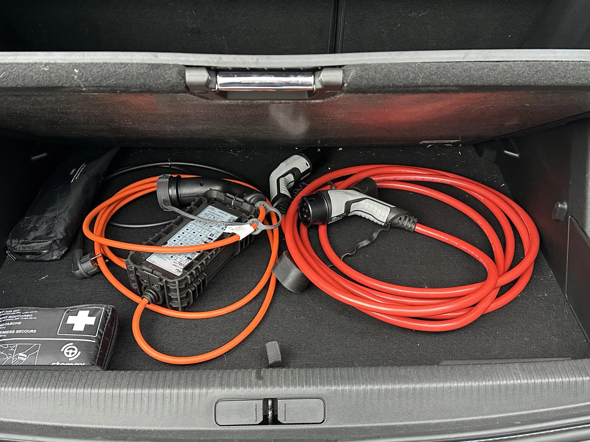 Hoofdafbeelding Peugeot e-2008