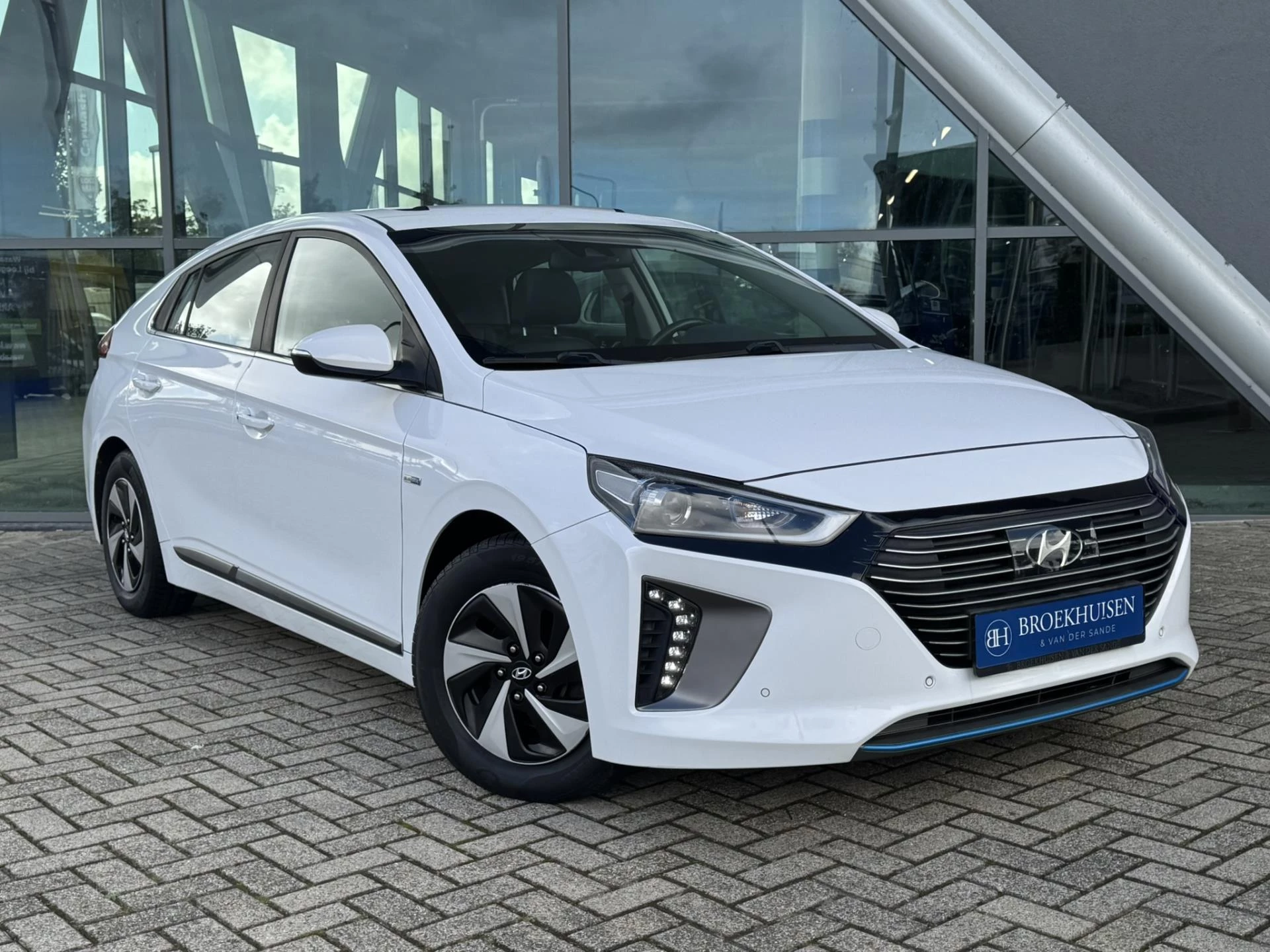 Hoofdafbeelding Hyundai IONIQ