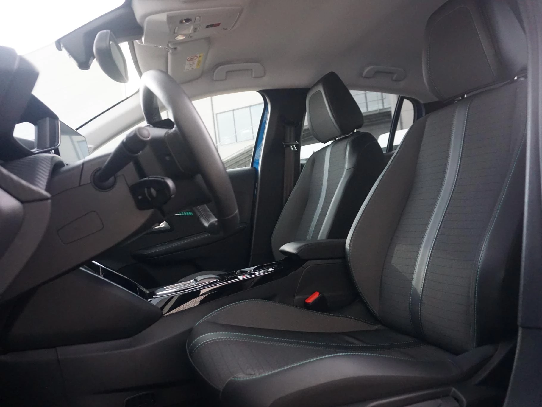 Hoofdafbeelding Peugeot e-208