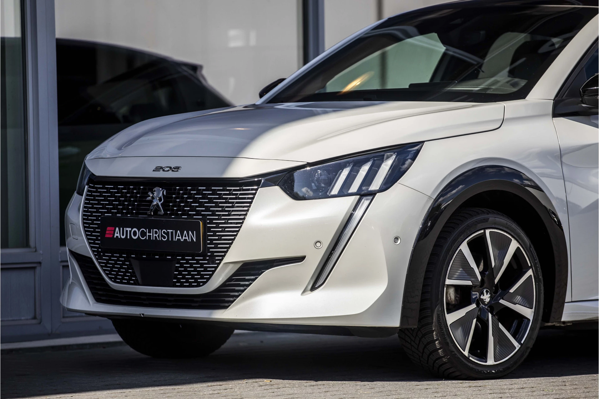 Hoofdafbeelding Peugeot e-208