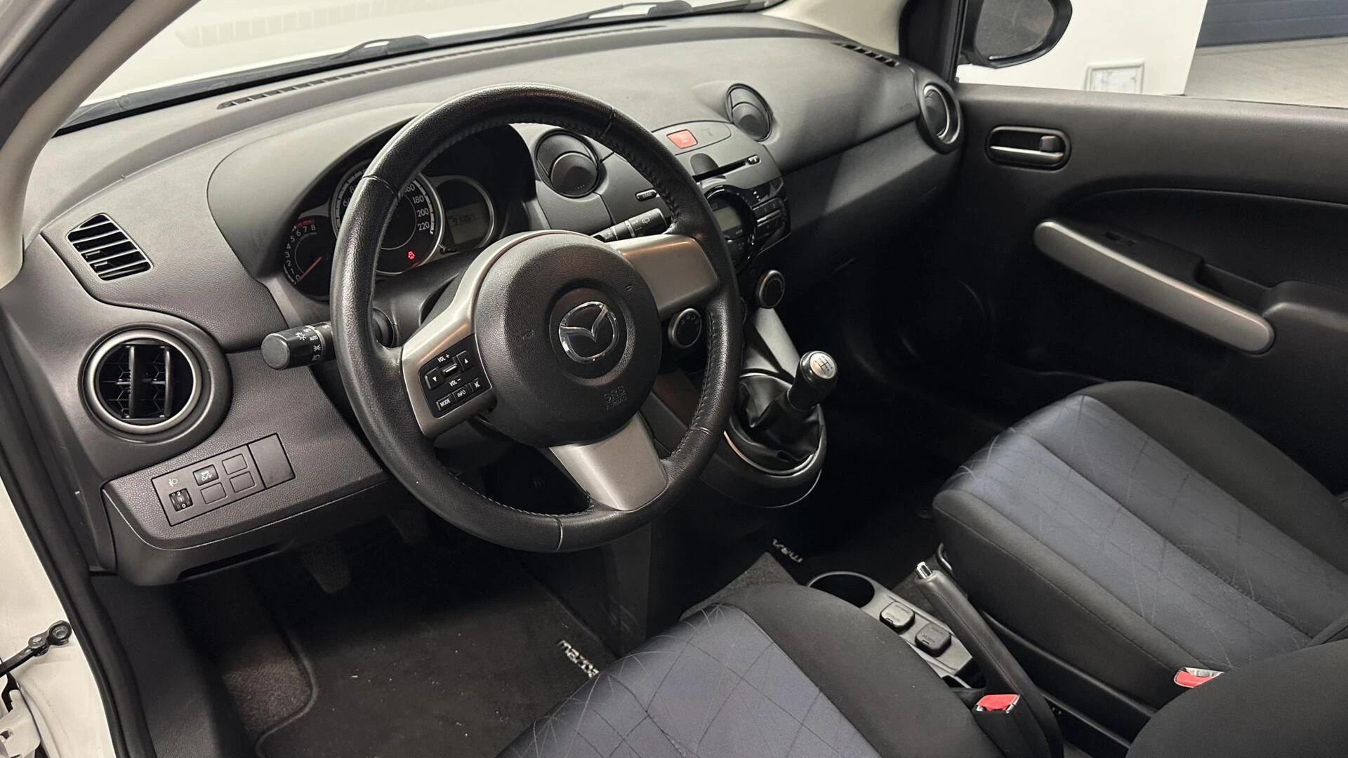 Hoofdafbeelding Mazda 2