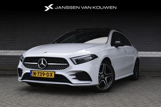 Hoofdafbeelding Mercedes-Benz A-Klasse Mercedes-Benz A-klasse 250 e Business Solution AMG Limited / SOH 97% / Pano / Sfeerverlichting / Widescreen / Memory / Camera / Matrix