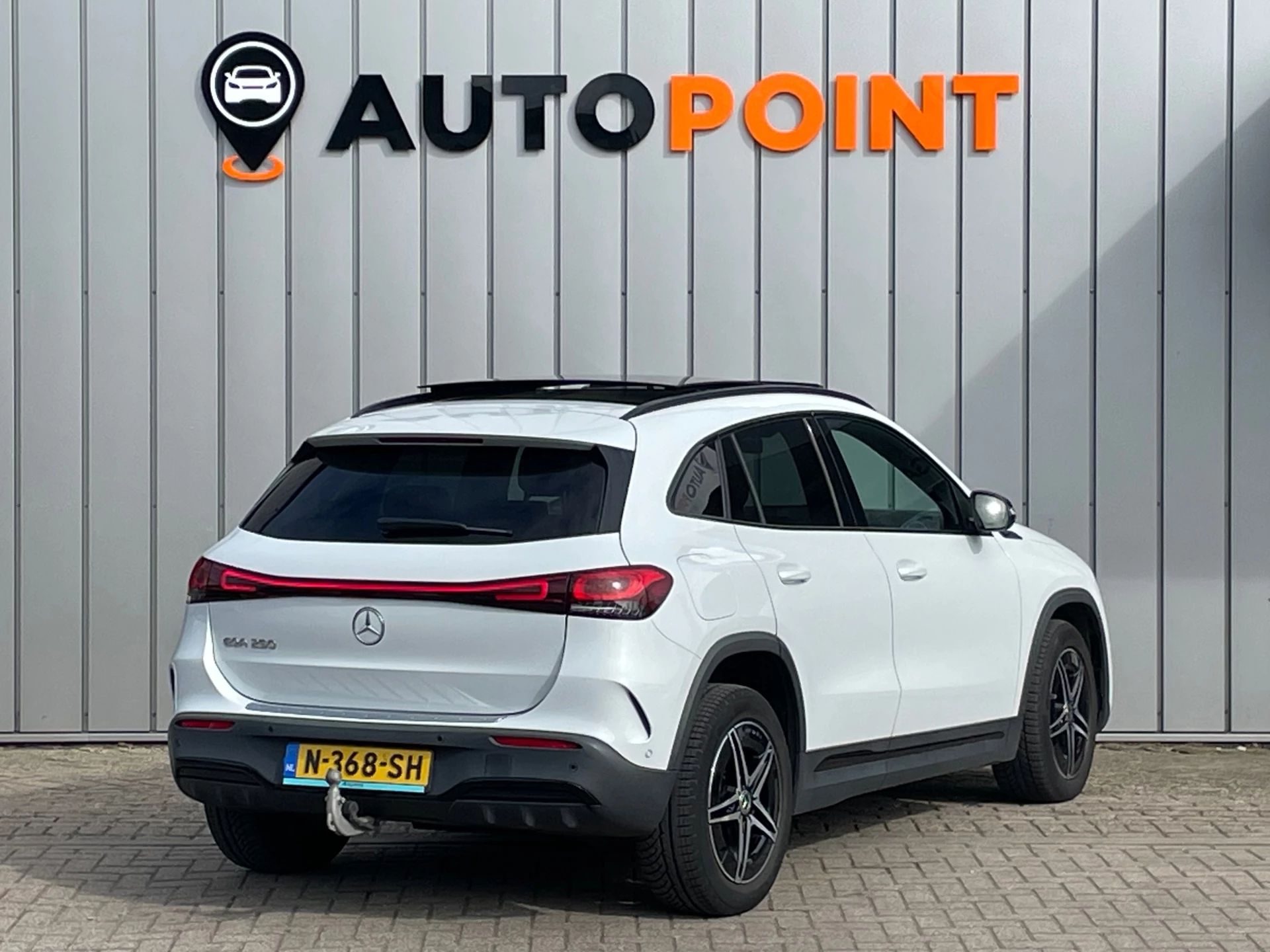 Hoofdafbeelding Mercedes-Benz EQA