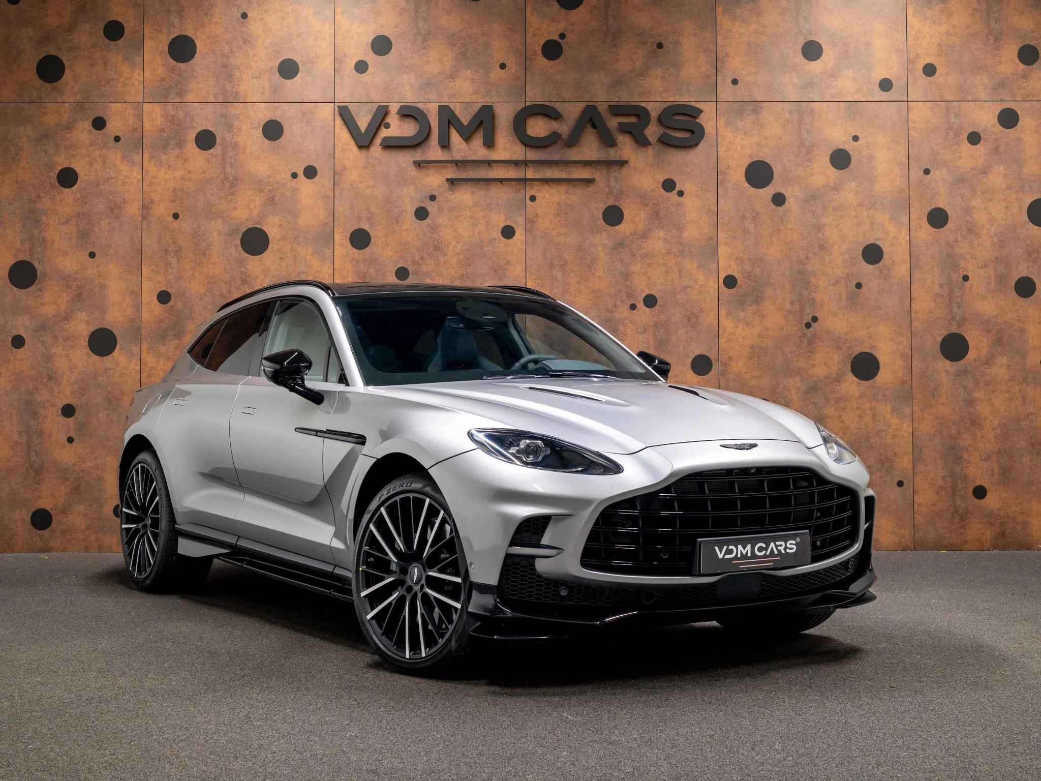 Hoofdafbeelding Aston Martin DBX