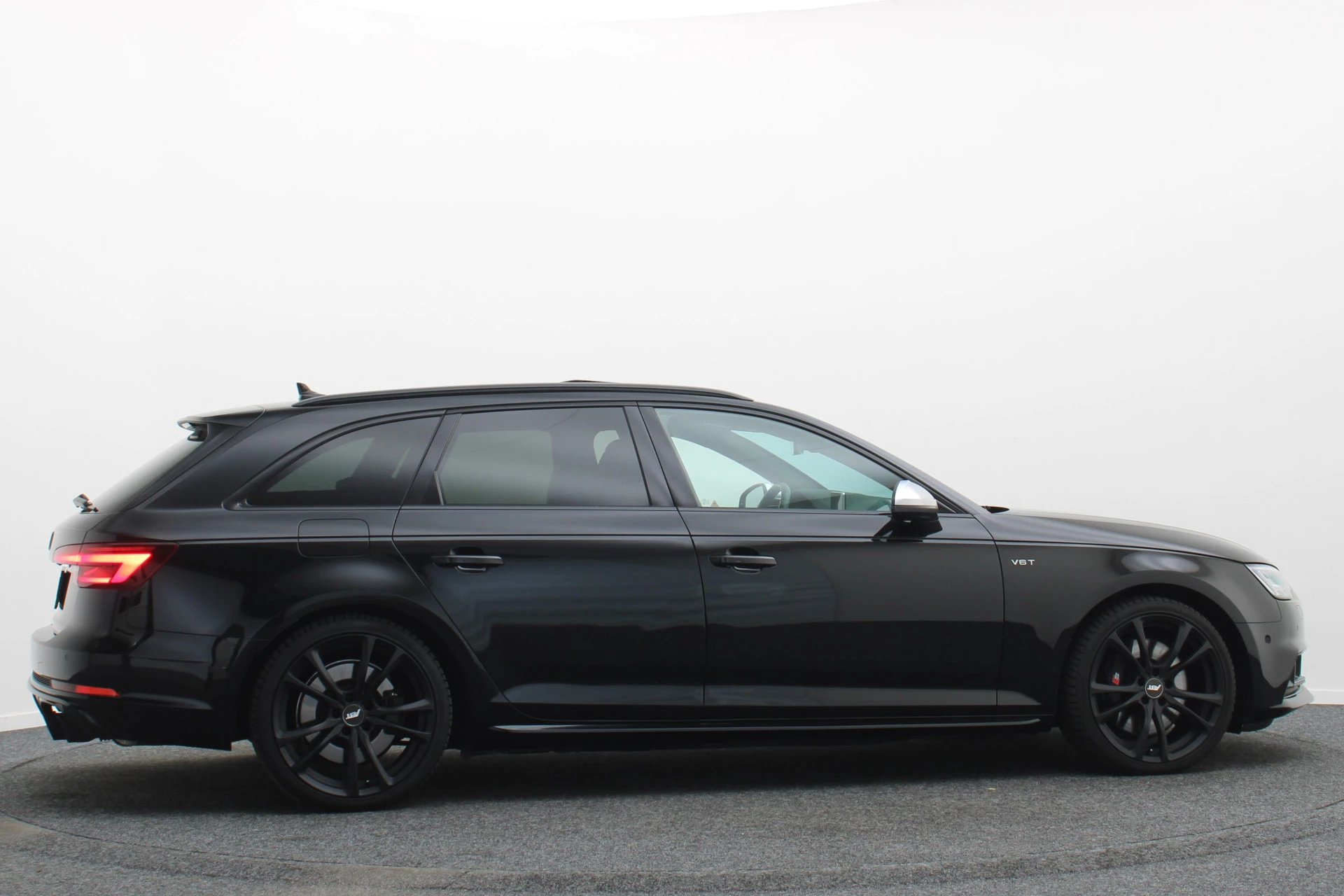 Hoofdafbeelding Audi S4