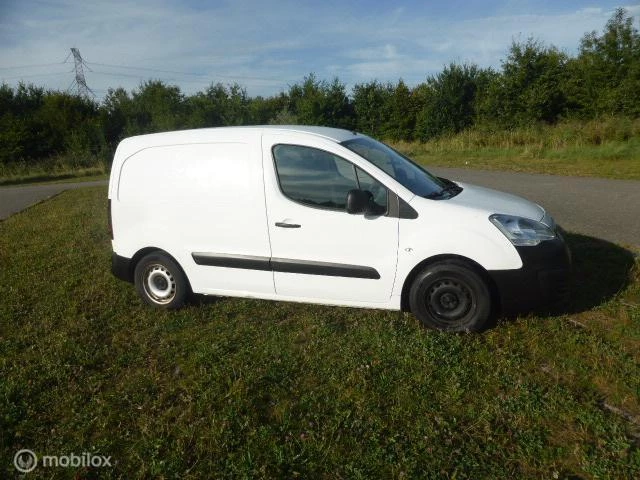 Hoofdafbeelding Peugeot Partner