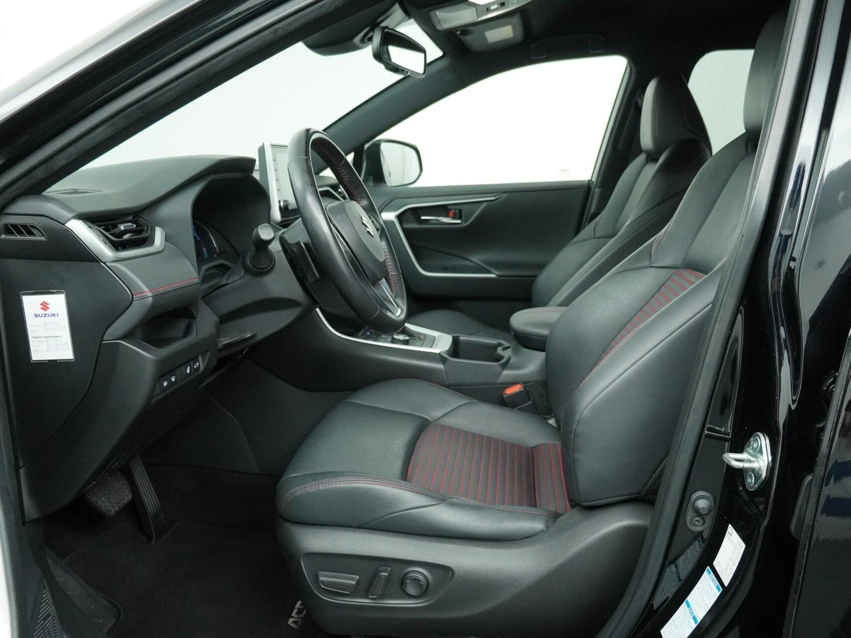 Hoofdafbeelding Suzuki Across