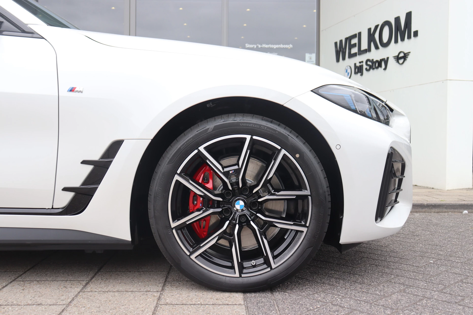 Hoofdafbeelding BMW i4