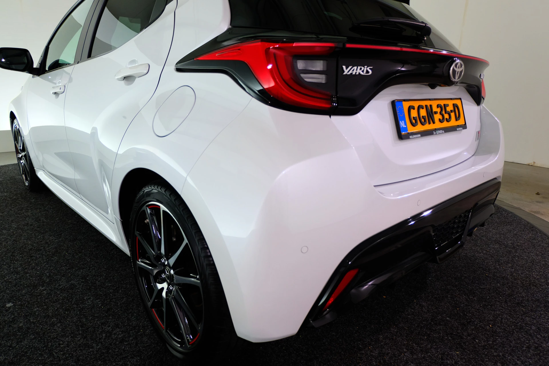 Hoofdafbeelding Toyota Yaris