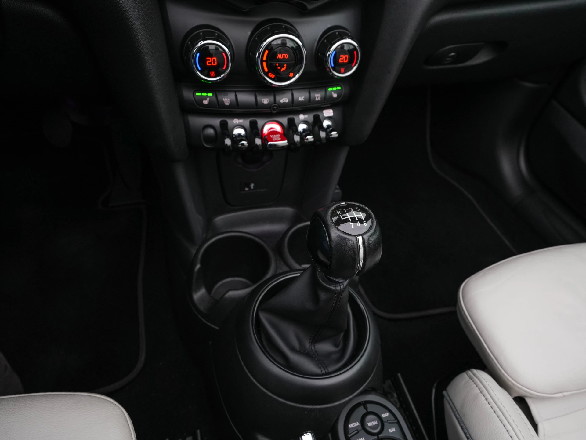 Hoofdafbeelding MINI Cooper Cabrio