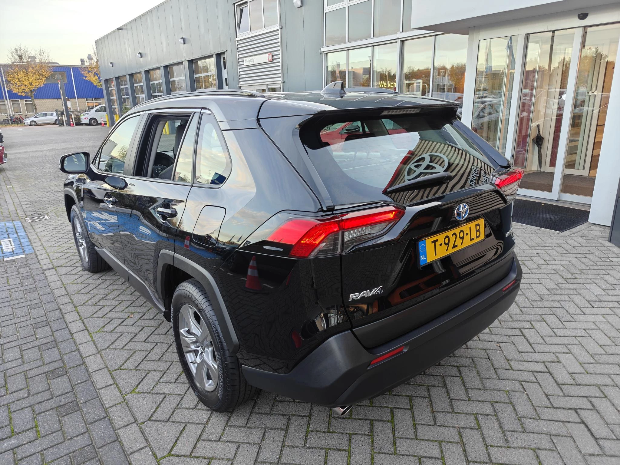 Hoofdafbeelding Toyota RAV4