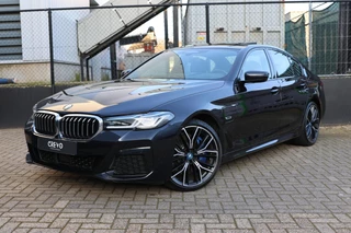 BMW 5-serie 545e xDrive | HUD  | H&K |  Keyless | PANO |