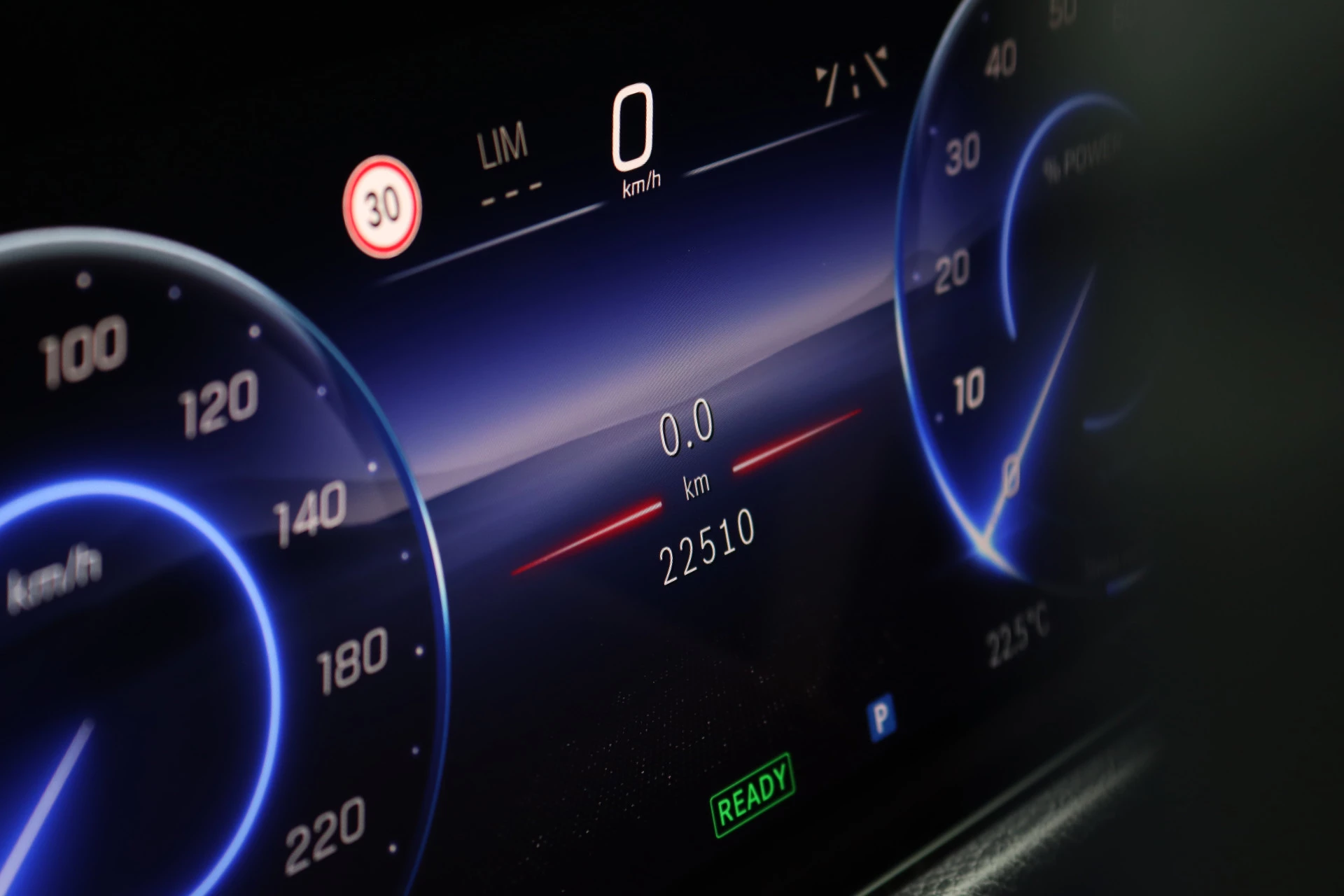 Hoofdafbeelding Mercedes-Benz EQB