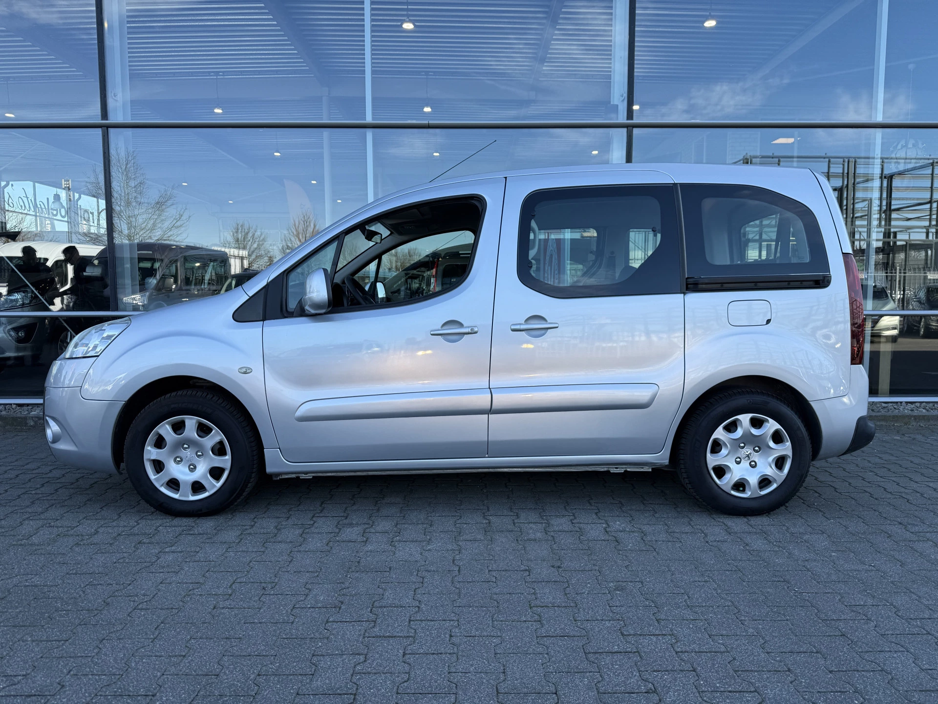 Hoofdafbeelding Peugeot Partner