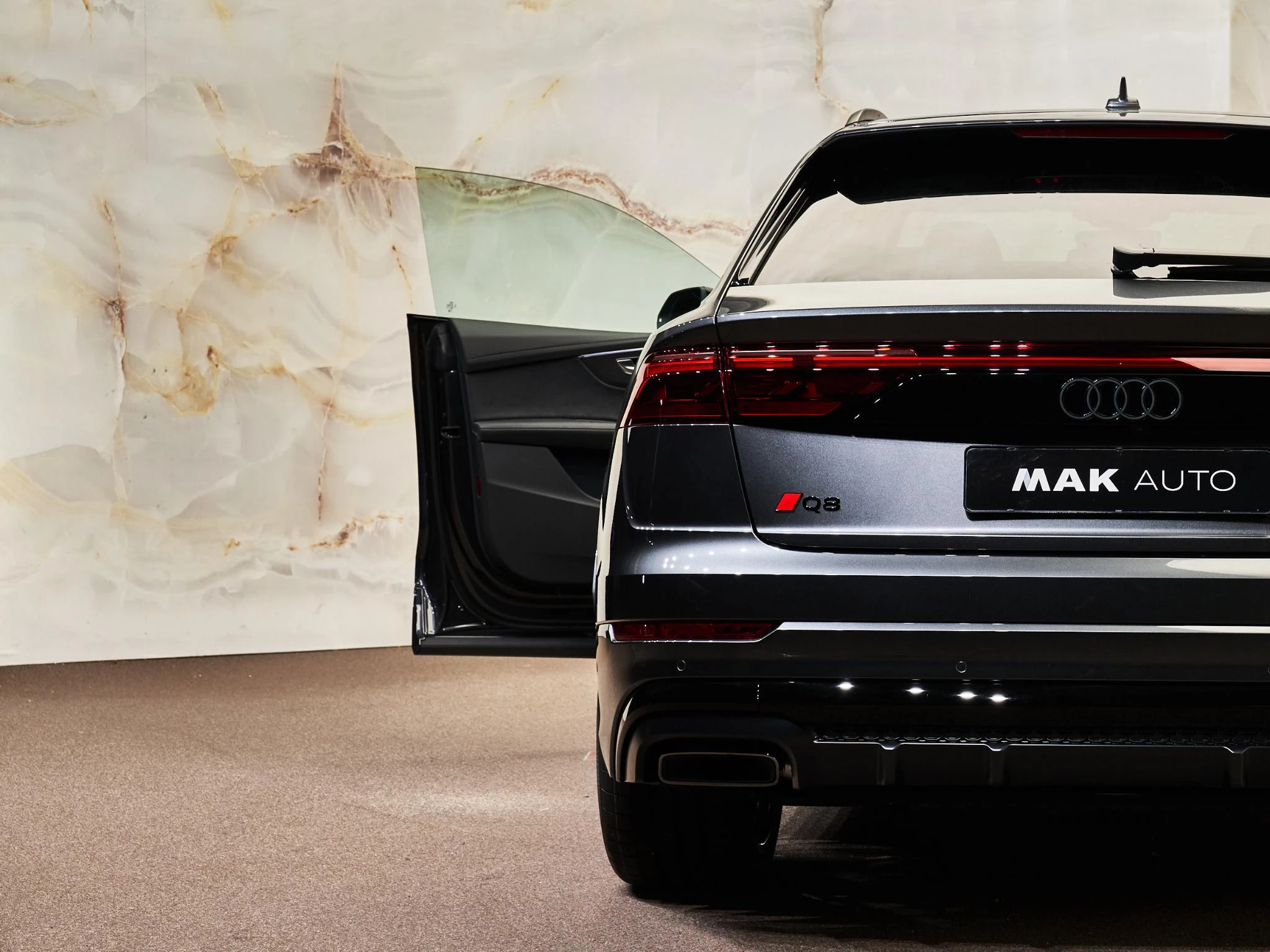 Hoofdafbeelding Audi Q8