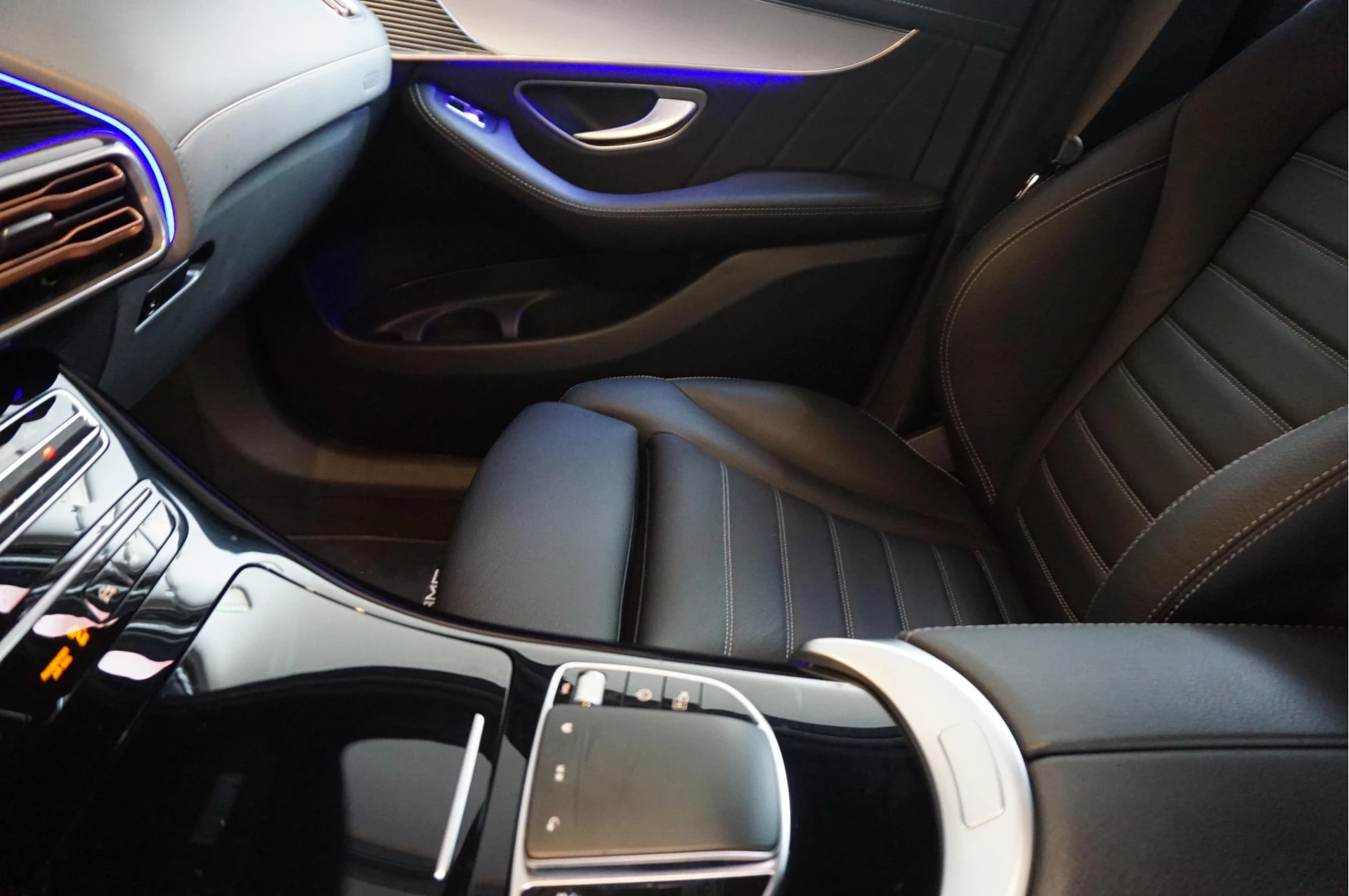 Hoofdafbeelding Mercedes-Benz EQC