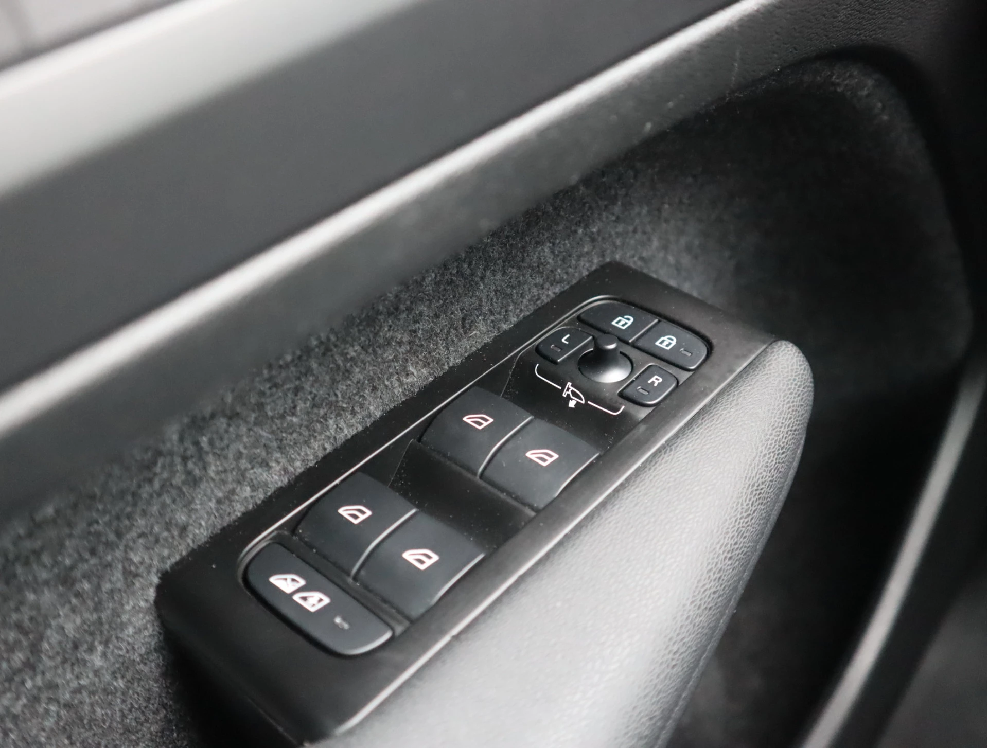 Hoofdafbeelding Volvo C40