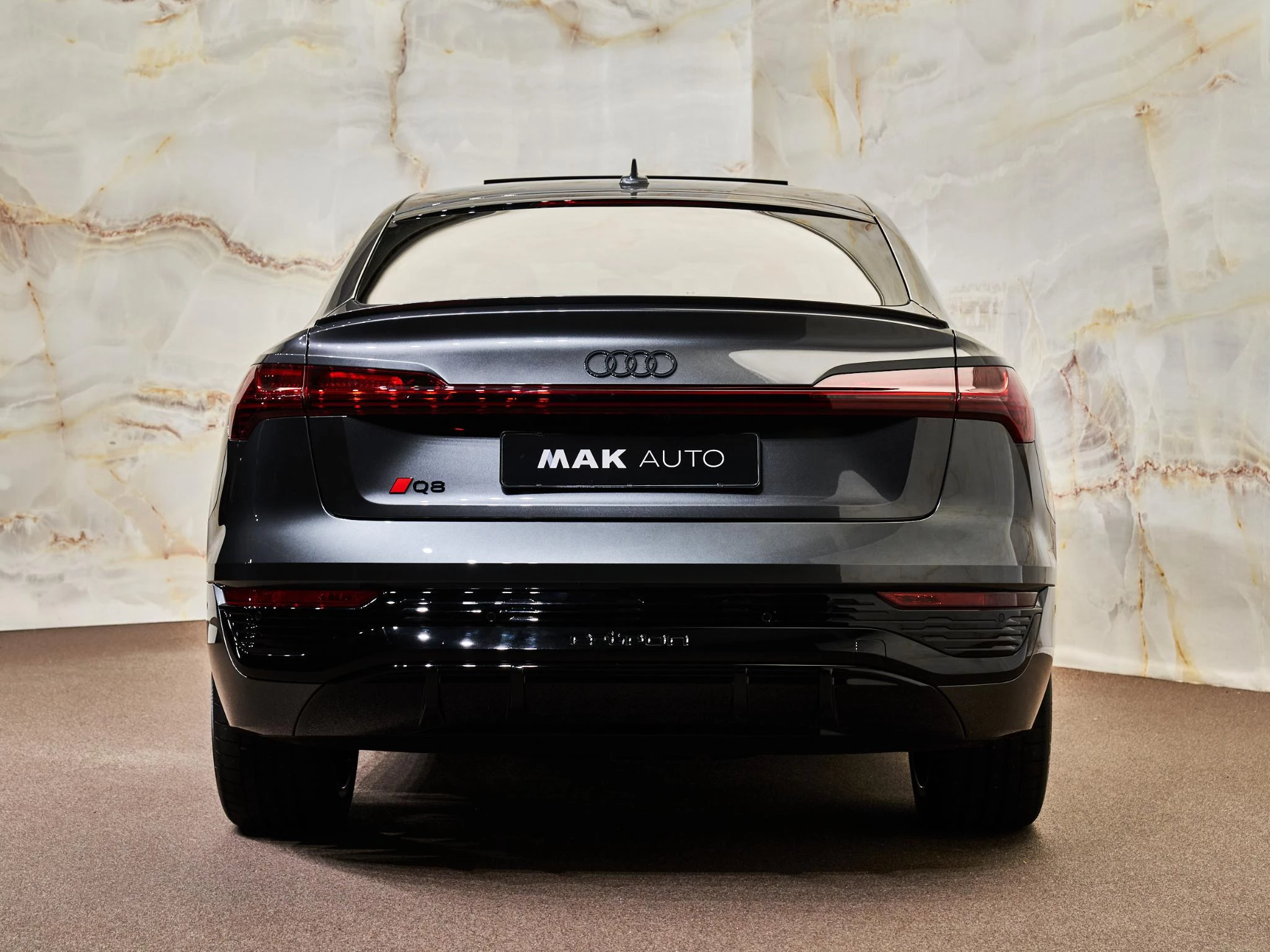 Hoofdafbeelding Audi Q8 Sportback e-tron